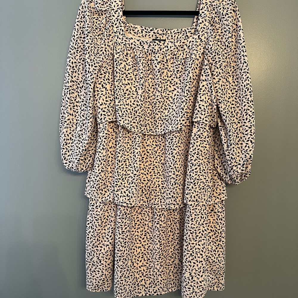 Who What Wear Cream and Black Long Sleeve Dress